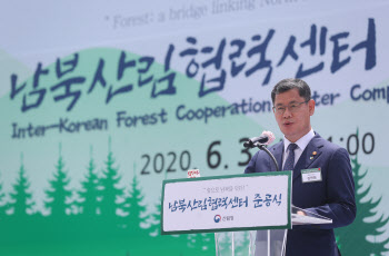 김연철, 이번엔 산림협력…“한반도 산림, 남북자산…北협력할 때”