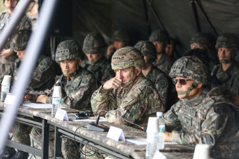 한국군 훈련에 실망해 자리 떴다고?…주한미군 '발끈'