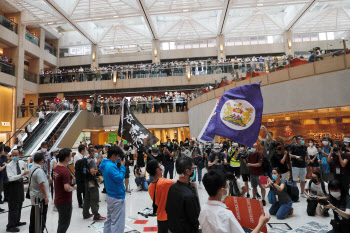 홍콩 100만 시위 1주년…송환법 이어 국가보안법도 막을수 있을까