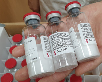 연내 혈장치료제 확보 목표…백신은 내년 말 대량생산 목표