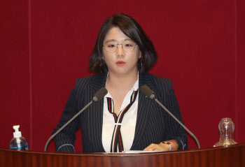 용혜인, 윤희숙과 달랐던 "저는 임차인입니다"