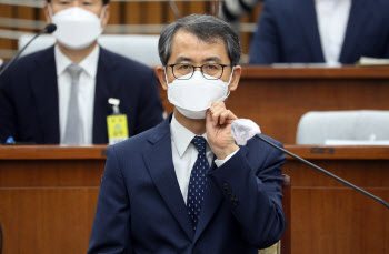 이흥구 대법관 후보 "국보법 위반 경험, 약자 이해하는 계기돼"