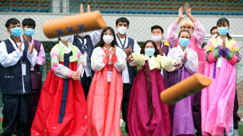 추석 놀이도 언택트 시대… ‘어몽어스’ 해볼까