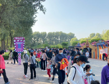 코로나에도 국경절 베이징 관광객이 작년보다 더 늘어난 이유