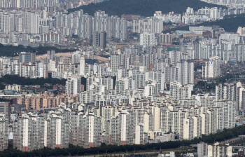 "홍남기만 국민이고 우리는 개돼지냐"…지금 한국은 '부동산 블루'