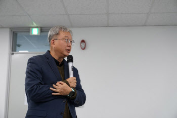 강남훈 경기도 기본소득위원장② "기본소득 효과는…"