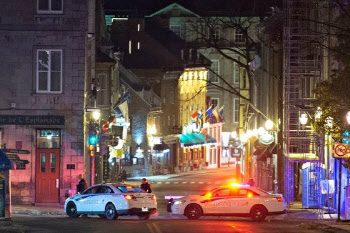 캐나다서 핼러윈 밤 흉기 난동…중세복장 남성이 2명 살해