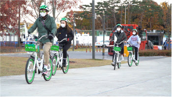 윤도현·션·파비앙과 랜선으로 '3색 자전거 테마여행' 떠나요