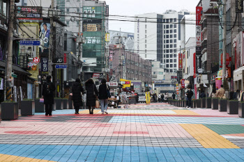 美부양책 균열과 코로나19 재확산…낙폭 되감는 원·달러