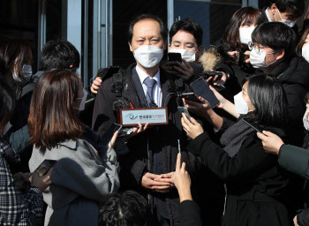 법무부 감찰위, 만장일치 `尹 징계 부당`…秋 징계위 강행할듯(종합)