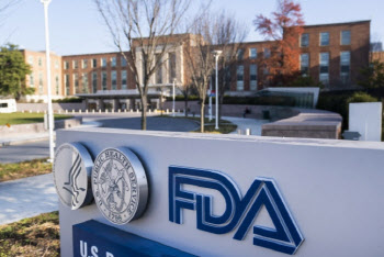 FDA 자문위, 모더나 백신 승인 권고…내주 접종할듯