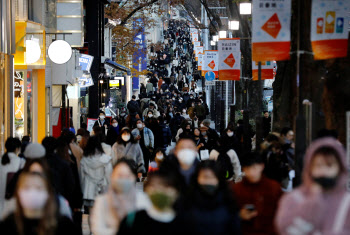 화이자, 일본 정부에 승인 신청…"빠르면 3월 접종 시작"