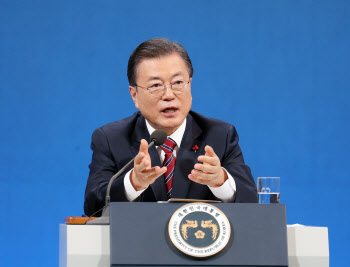 文대통령 “바이든, 햇볕정책 지지…김정은, 비핵화 의지 분명”(종합)