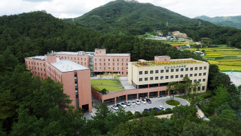 디지털대성 “코로나에도 강남대성기숙학원 조기 마감”