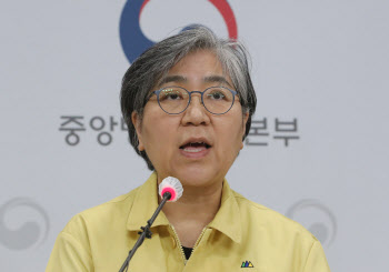 정은경 "화이자 3월말 50만명분, 4~6월 300만명분 도입"