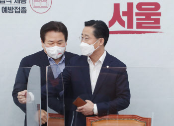 "말이 심해" 고성까지…안철수·오세훈 단일화 협상 '삐걱'