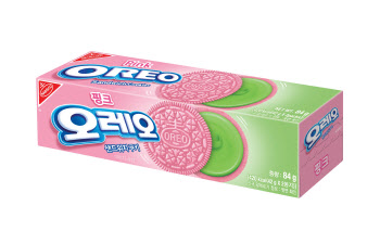 동서식품, 봄 한정판 '핑크 오레오 샌드위치 쿠키' 출시