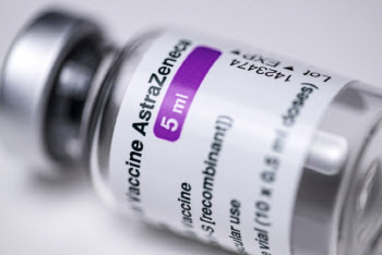 유럽 비상 걸렸다…아스트라제네카 백신 접종 잇따라 중단(종합)