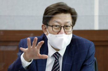 박형준, 엘시티 의혹 다시 부인…"불가피한 사정으로 집 샀다"