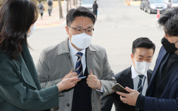 공수처 수사체계 구성 속도…평검사 추천명단 넘겼다