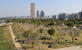 내일 맑고 따뜻한 날씨…"출근길은 쌀쌀해요"