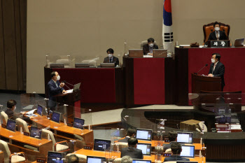 서병수 “이·박 전 대통령 사면 건의하라” 홍남기에 요구
