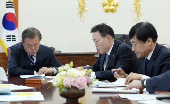 '文 국정철학 이해도' 높은 김오수, 검찰총장 지명…이성윤과 손발 맞추나