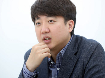 원내 경험부족 지적에 이준석 “필수 불가결한 것 아냐”