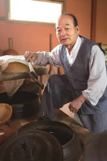 '조청 명인' 강봉석 두레촌 대표…이달의 농촌융복합산업인