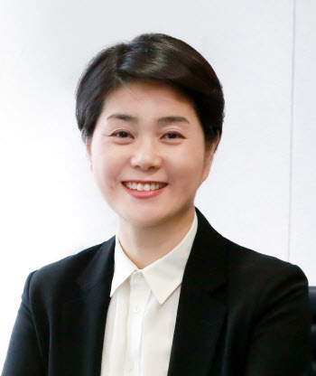 LG ‘ESG위원회’ 첫 회의 개최…이수영 위원장 선임