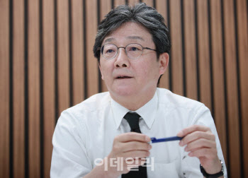 유승민 "대통령 되면 여가부 폐지"