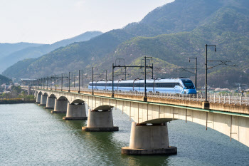 한국철도, 'KTX-이음' 강릉선에 첫 투입