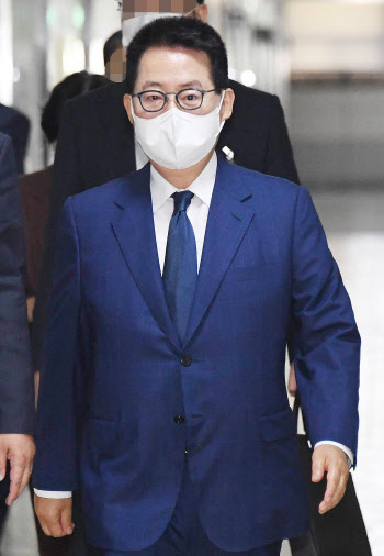  ‘정치 9단’ 박지원의 돌출행동
