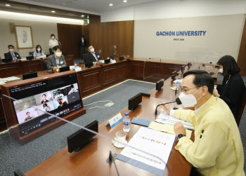 정종철 교육부 차관, 이길여 가천대 총장 만난 이유는