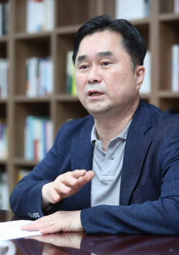 김종민 "기본소득, 4대강 22조의 3배…심층토론이 정상"