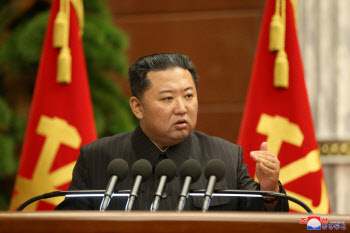 北 김정은, 방역·식량난 논의…대남·대미 언급 없었다