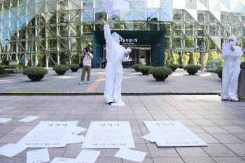 674개의 사직서…코로나 영웅 간호사들이 떠나는 이유