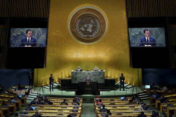 ‘마지막 유엔총회’ 文대통령, 국제사회에 “종전선언 다시 촉구”