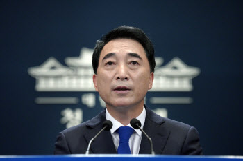 박수현 靑수석 “文대통령 종전제안은 ‘한반도 비핵화’ 출발점”