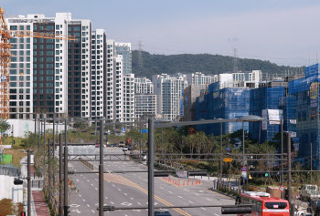 이재명캠프 부실장도 올 초 대장동 아파트 입주