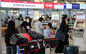 확진자 2111명, '위드 코로나' 앞두고 다시 2천명대로(종합)