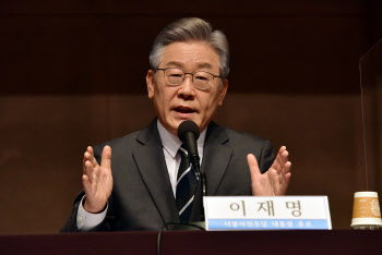 이재명 “대장동·본인비리 특검하자는 尹 옳지 않다”