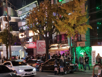 클럽만 막으면 뭐하나…파티룸·공유숙박 방역에 '구멍 숭숭'