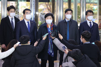 경찰청장 찾은 여당 행안위원들 “경찰 미숙한 대처 근본원인 찾아야”