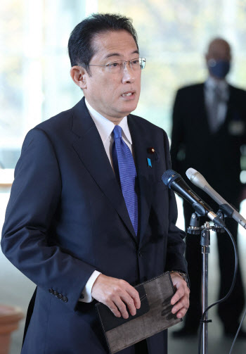 오미크론 유입될라…일본 "내일부터 외국인 입국 금지"
