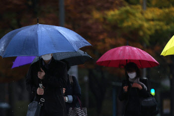 어제보다 더 춥다…경기북부 등 오후부터 비 또는 눈