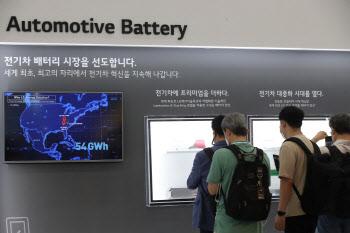 “韓, 전 세계 전기차 배터리 시장 3~4년간 주도”
