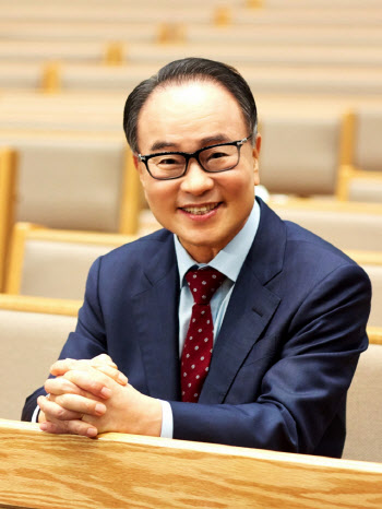 한국교회총연합 신임 대표회장에 류영모 목사