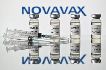 EU, 노바백스 코로나19 백신 승인…국내도 허가심사 진행