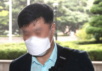 與, `대장동 의혹` 김문기 사망 12시간 만에 "애도"…이재명 `침묵`